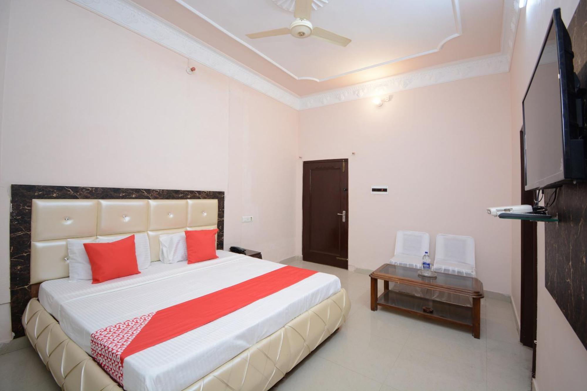 Hotel Asia Palace Pathānkot Buitenkant foto