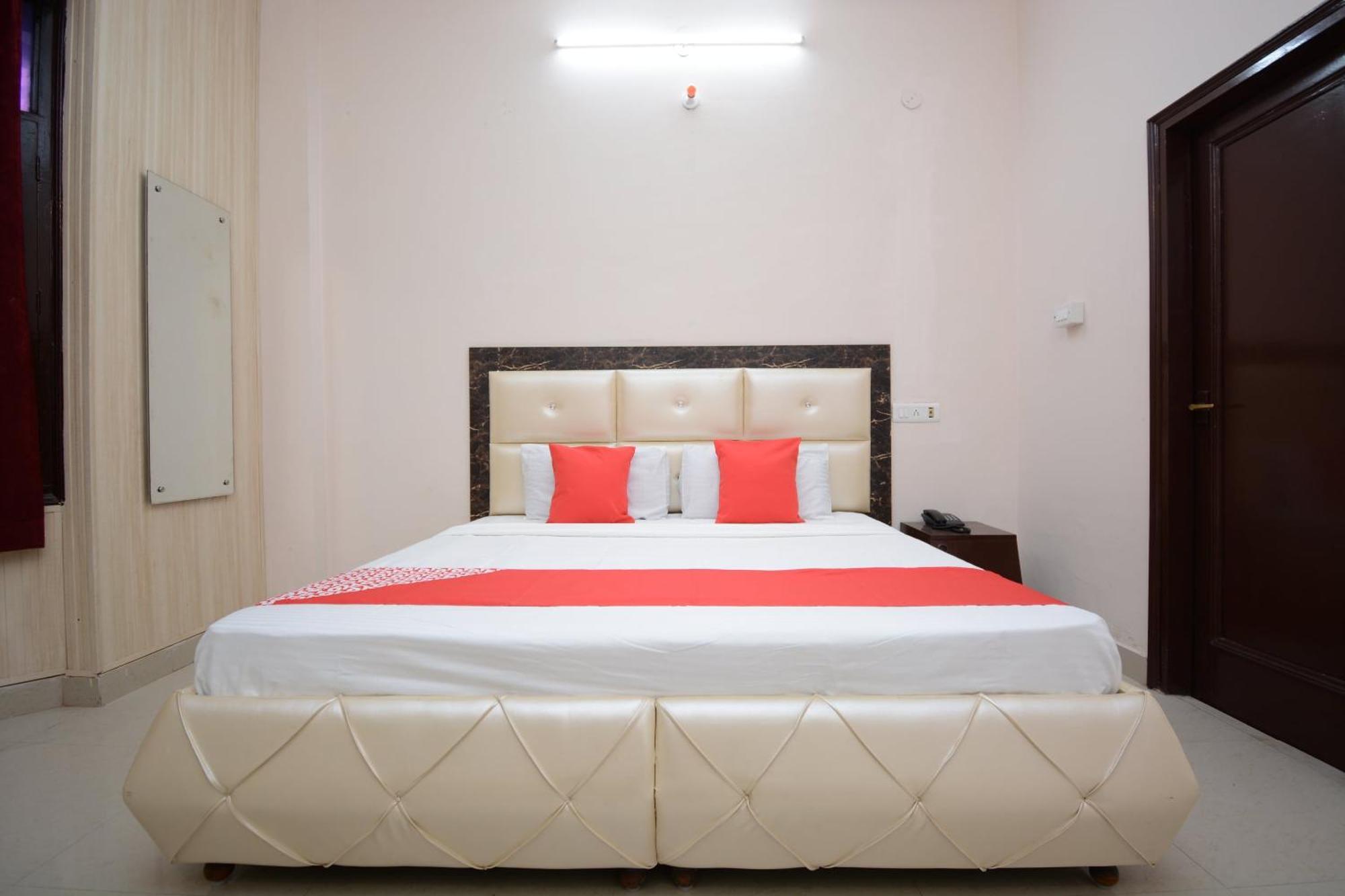 Hotel Asia Palace Pathānkot Buitenkant foto