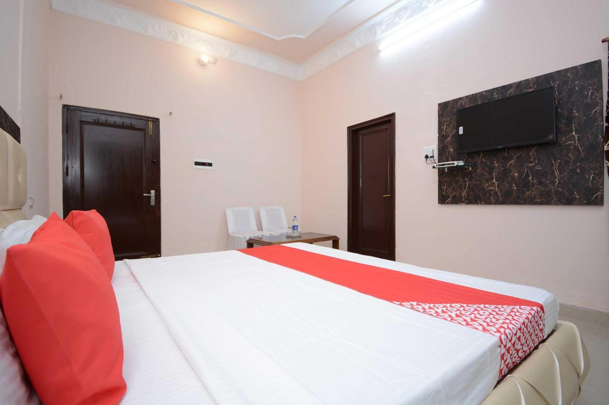 Hotel Asia Palace Pathānkot Buitenkant foto