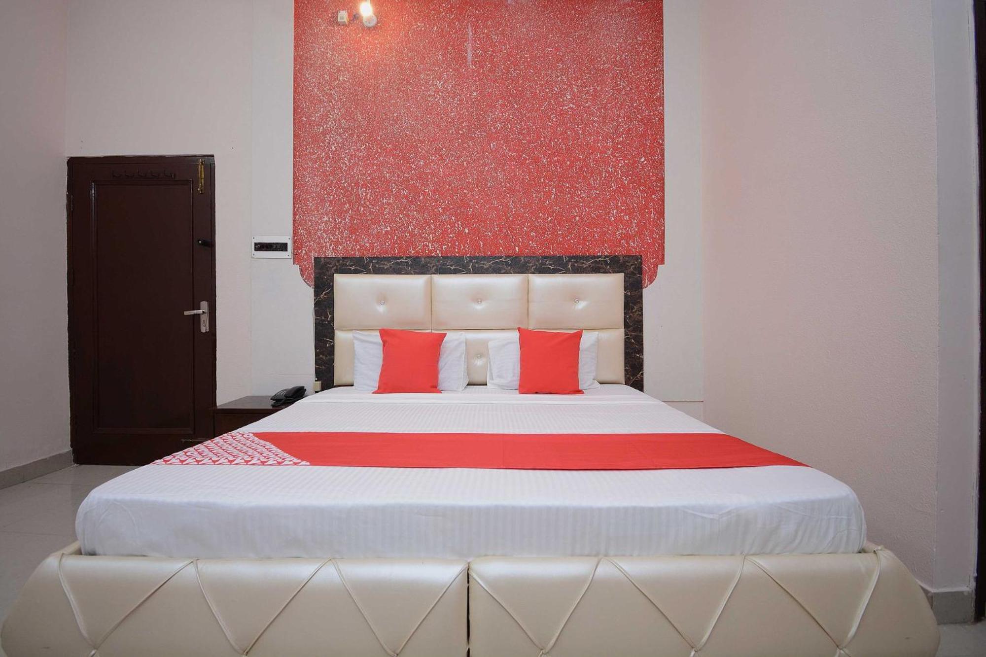 Hotel Asia Palace Pathānkot Buitenkant foto