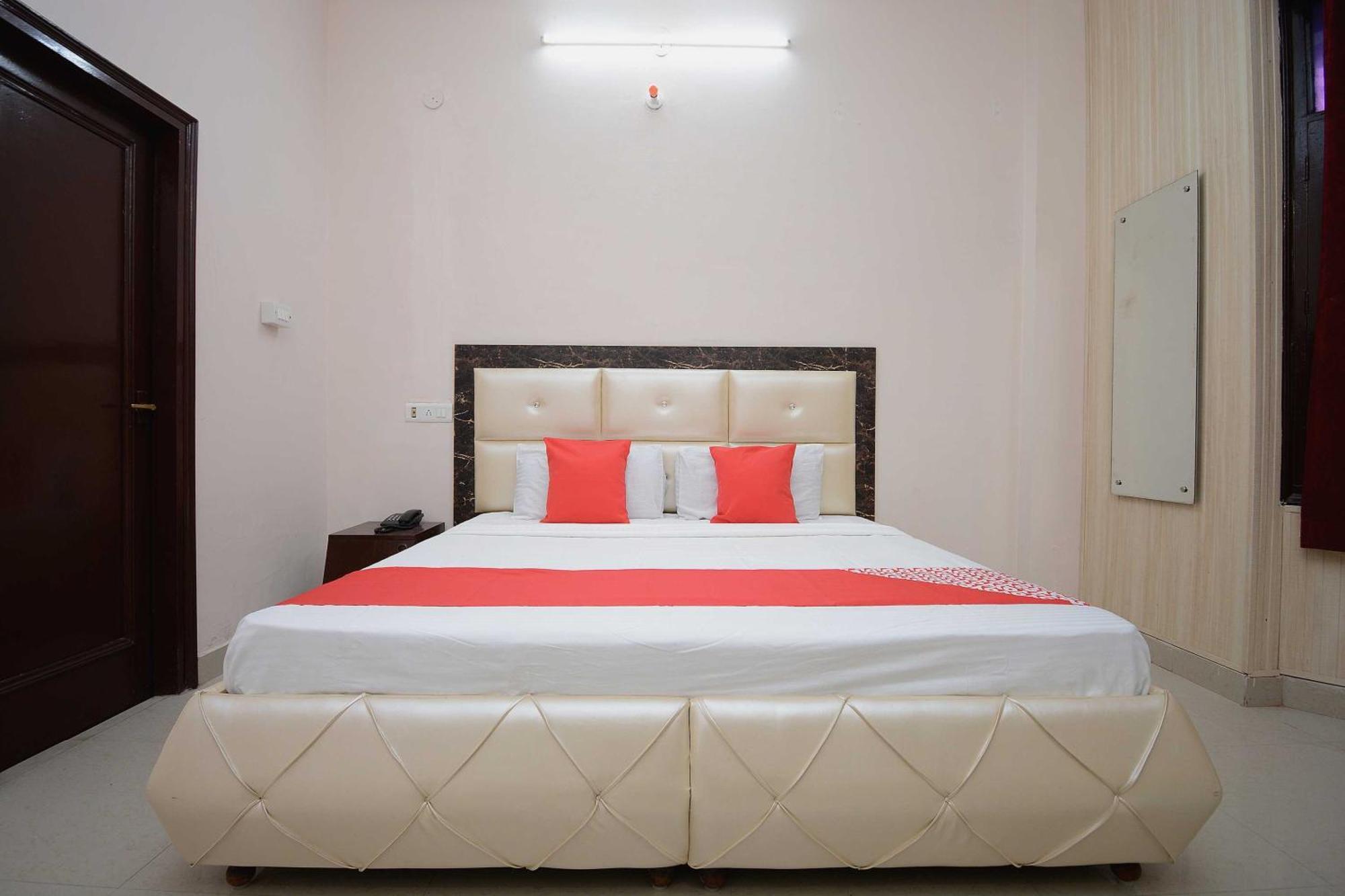 Hotel Asia Palace Pathānkot Buitenkant foto