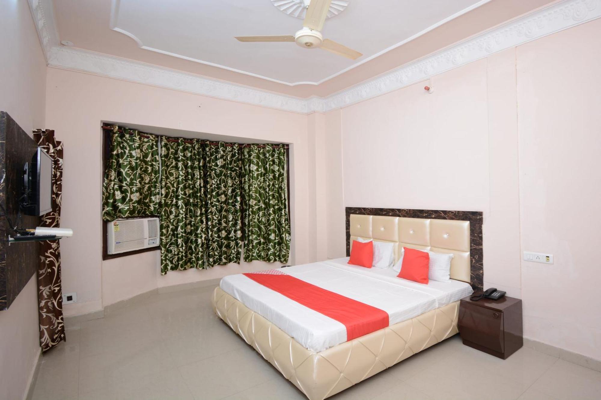 Hotel Asia Palace Pathānkot Buitenkant foto