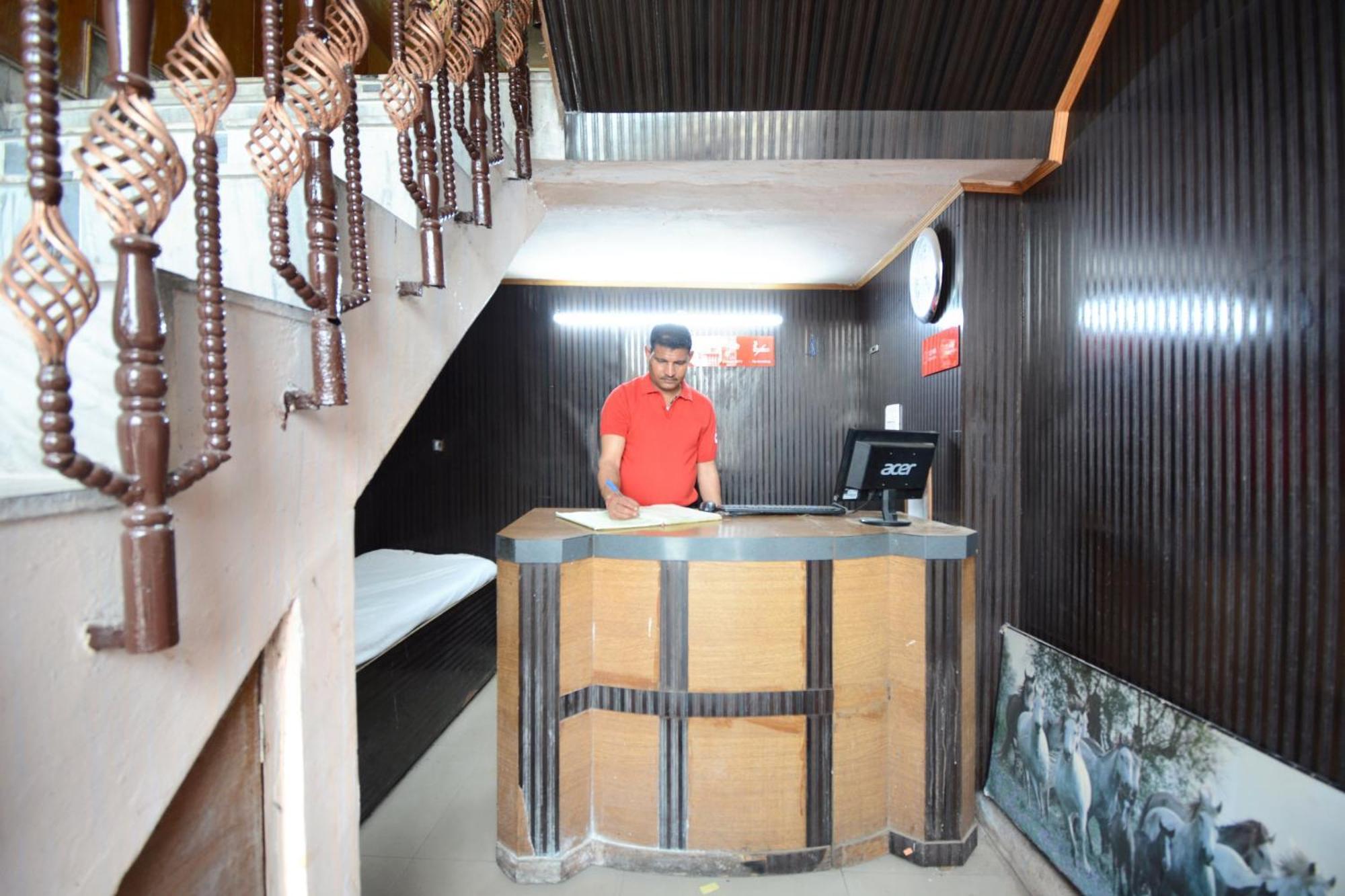 Hotel Asia Palace Pathānkot Buitenkant foto