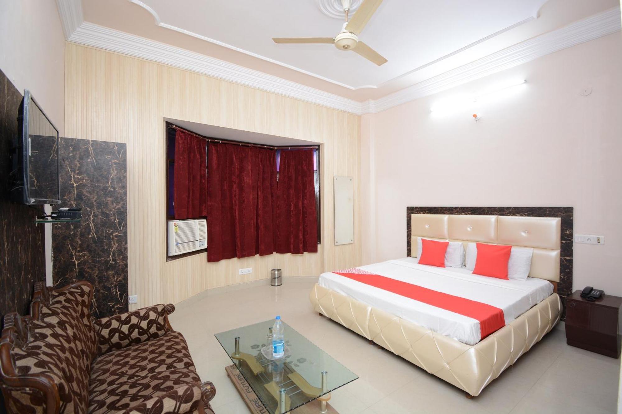 Hotel Asia Palace Pathānkot Buitenkant foto
